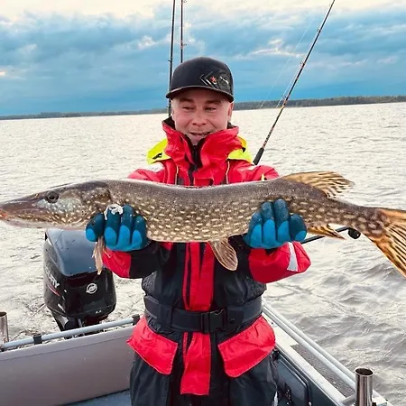 Fishing Red House Simpele *